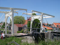 Afmonteren van de brug juni 2010