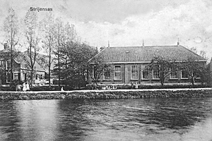 Openbare school te Strijensas nu verenigingsgebouw.